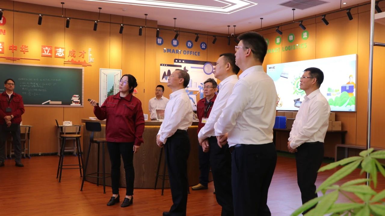 胡忠雄在联积电子调研